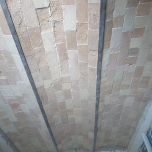 Sabbiatura soffitto in pietra a Roma e Viterbo